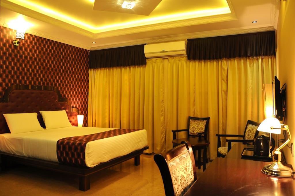 Jal Mahal Resort And Spa Майсуру Номер фото